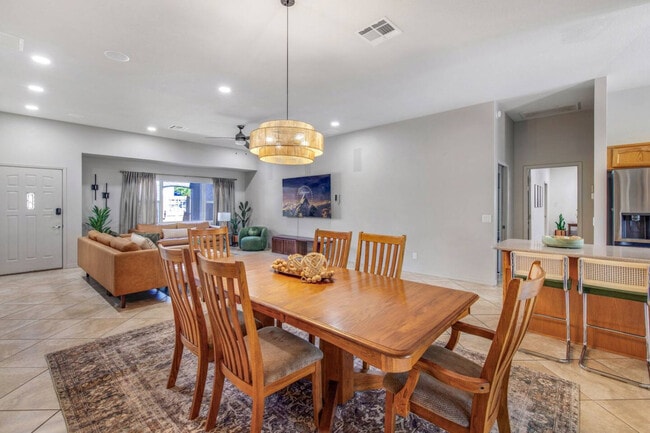 1800 Burgundy Dr in Lake Havasu City, AZ - Building Photo - Building Photo