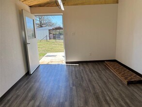 134 Pope Bend N in Cedar Creek, TX - Building Photo - Building Photo