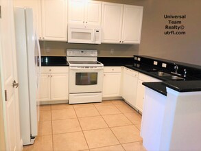 13661 Julias Way in Ft. Myers, FL - Building Photo - Building Photo