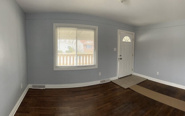 25397 Pearl St in Roseville, MI - Building Photo - Building Photo