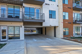 Bouldin Residences in Austin, TX - Foto de edificio - Building Photo