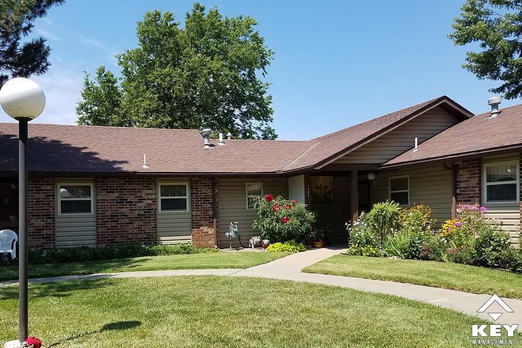 Northgate Manor in McPherson, KS - Building Photo