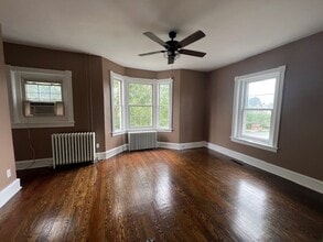 201 E Goepp St, Unit Secvond Floor in Bethlehem, PA - Building Photo - Building Photo