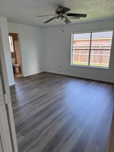 2408 26th St N in Texas City, TX - Building Photo - Building Photo