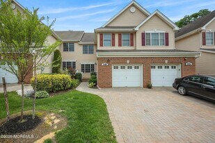 18 Smock Ct in Englishtown, NJ - Building Photo