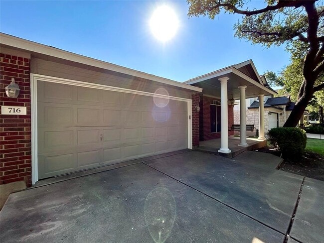 property at 716 Leann Ln