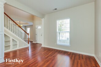345 Royal Grey Ct in Winston-Salem, NC - Building Photo - Building Photo