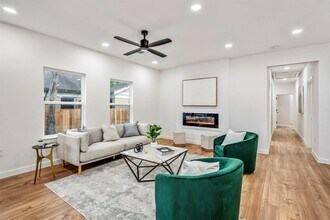4104 Engelke St in Houston, TX - Building Photo - Building Photo