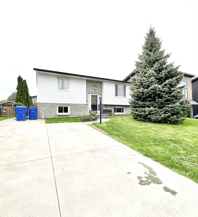 property at 194 Merritt Ave