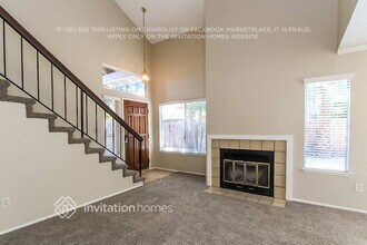 6036 Sun Dial Way in Sacramento, CA - Building Photo - Building Photo