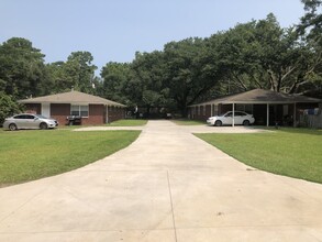 4345 Leslie St in North Charleston, SC - Building Photo - Building Photo