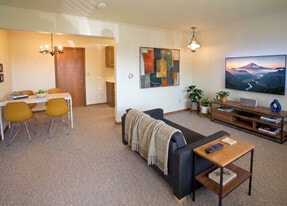 Imperial Grand Prix in Des Moines, IA - Building Photo