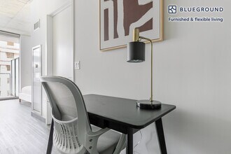 60 E Randolph St in Chicago, IL - Building Photo - Building Photo