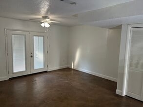 1726 Robins St in Conway, AR - Building Photo - Building Photo