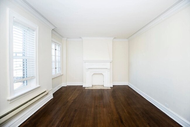 property at 918 Green Bay Rd