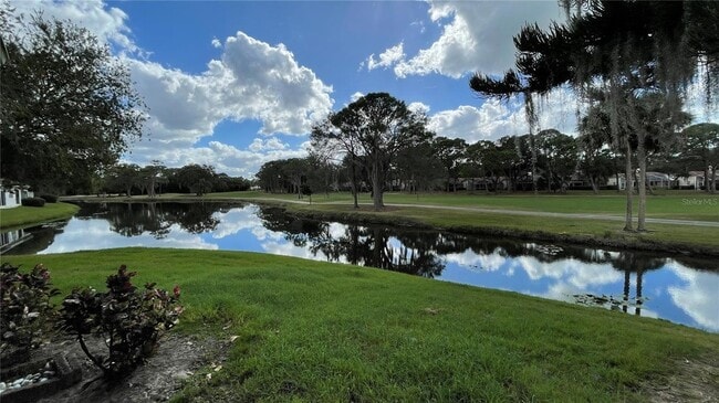 5600 W Long Common Ct in Sarasota, FL - Foto de edificio - Building Photo