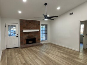 301 Sheffield Dr in Wylie, TX - Building Photo - Building Photo