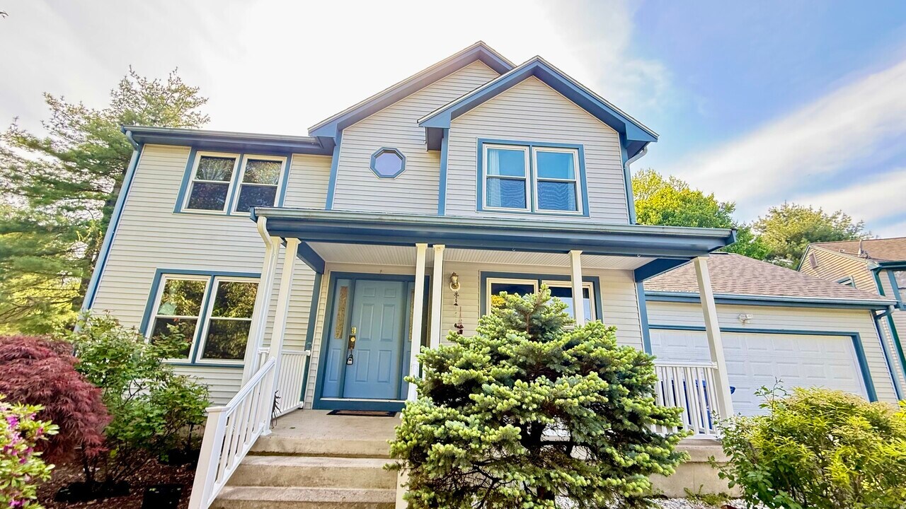 28 Walcott Green in South Windsor, CT - Building Photo