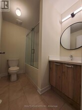 19 Mermot Ln in Richmond Hill, ON - Building Photo - Building Photo