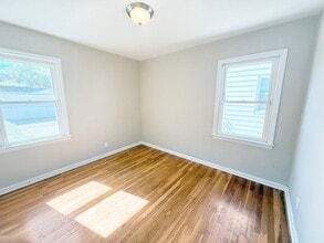 15000 Krems Ave in Maple Heights, OH - Building Photo - Building Photo