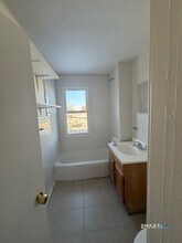 36 Truman St in New London, CT - Building Photo - Building Photo