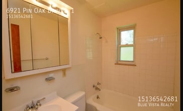 6921 Pin Oak Dr in Cincinnati, OH - Building Photo - Building Photo