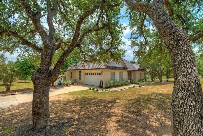 1021 Westland Ridge Rd in Dripping Springs, TX - Building Photo - Building Photo