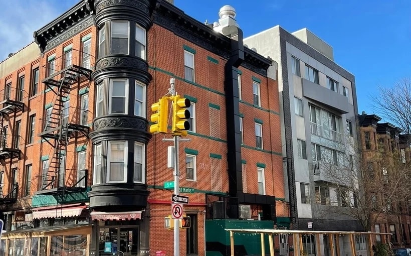 138 Saint Marks Pl in Brooklyn, NY - Building Photo