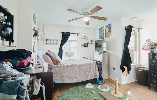 2213 N 17th St in Philadelphia, PA - Foto de edificio - Building Photo