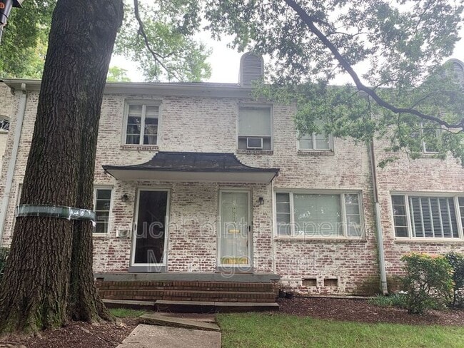 2103 Queens Rd W in Charlotte, NC - Building Photo - Building Photo