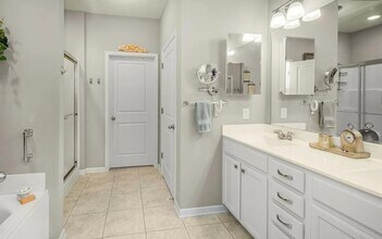 4745 Copper Cir in Woodbury, MN - Building Photo - Building Photo