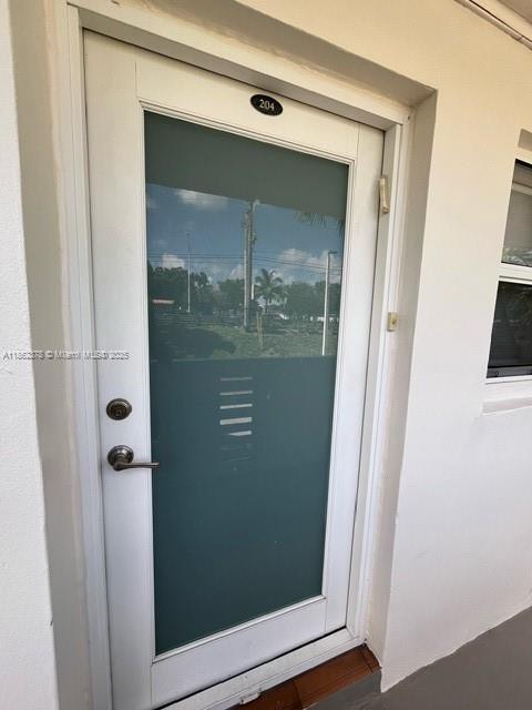 property at 1175 Miami Gardens Dr