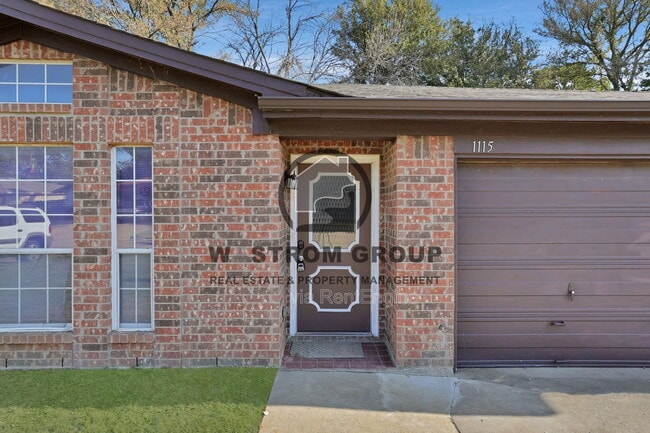 1115 Stone Creek Dr in Mansfield, TX - Building Photo - Building Photo