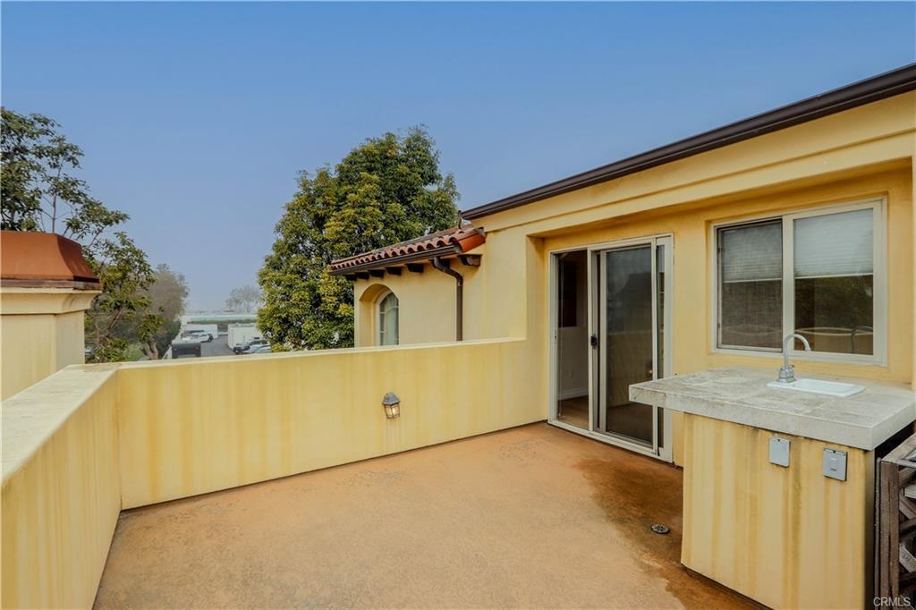 400 Diamond St in Redondo Beach, CA - Building Photo