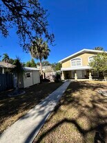 203 W Crest Ave, Unit 203 W Crest unit B in Tampa, FL - Building Photo