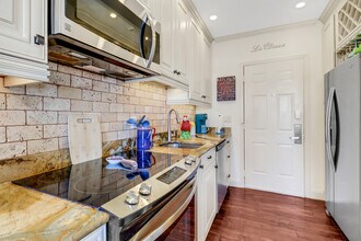 25000 Tamiami Trl E, Unit F275 in Naples, FL - Building Photo - Building Photo