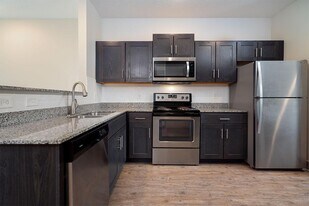 Meadow Creek Flats in Rockford, MI - Building Photo