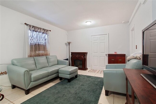 4224 Walmsley Ave, Unit Apt B in New Orleans, LA - Building Photo - Building Photo