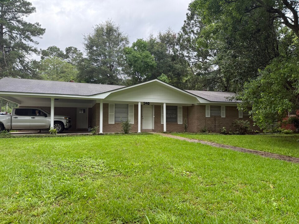 3403 36th Ave in Meridian, MS - Foto de edificio