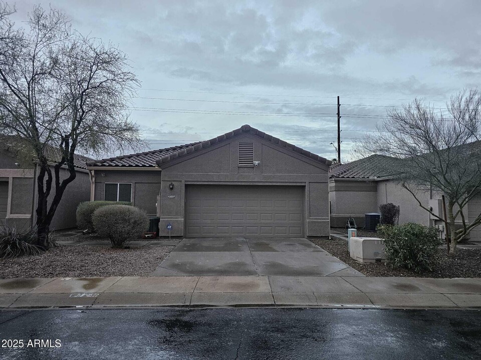 13237 N 31st Way in Phoenix, AZ - Building Photo