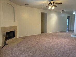 125 Camelia Pkwy in Kyle, TX - Building Photo - Building Photo