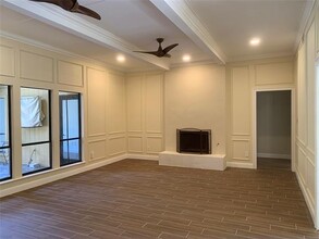 12112 Cross Creek Dr in Dallas, TX - Building Photo - Building Photo