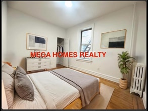 3707 36th Ave, Unit 3 in Long Island City, NY - Building Photo - Building Photo