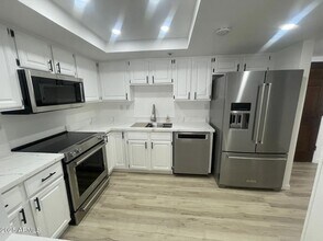 7870 E Camelback Rd in Scottsdale, AZ - Building Photo - Building Photo