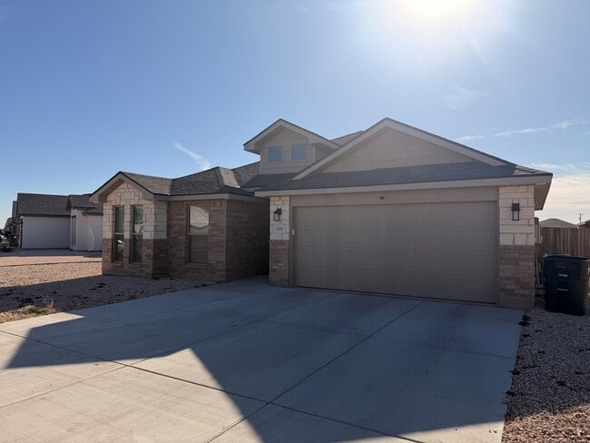 1102 Canal St, Unit Pond Willow Ln, 675 in Odessa, TX - Foto de edificio - Building Photo