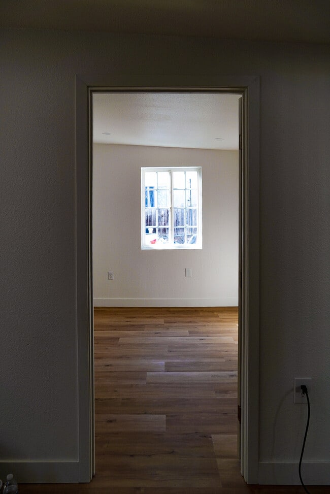 3053 Valle Ave in San Diego, CA - Foto de edificio - Building Photo