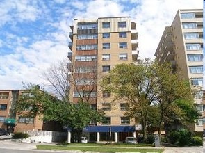 Manhattan Towers in Toronto, ON - Building Photo - Building Photo