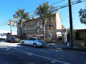 Casa Laurel in North Hollywood, CA - Building Photo - Building Photo