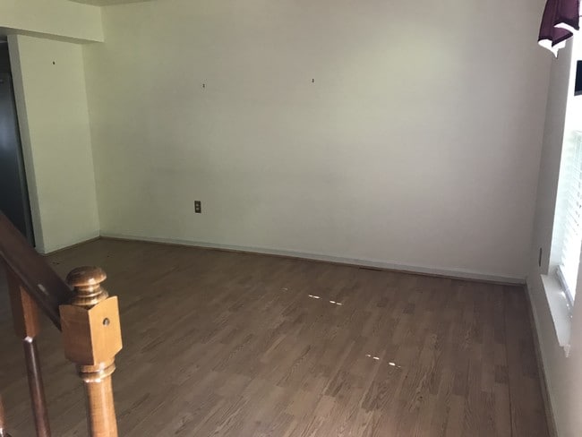 1755 Weatherburn Dr in New Cumberland, PA - Foto de edificio - Building Photo