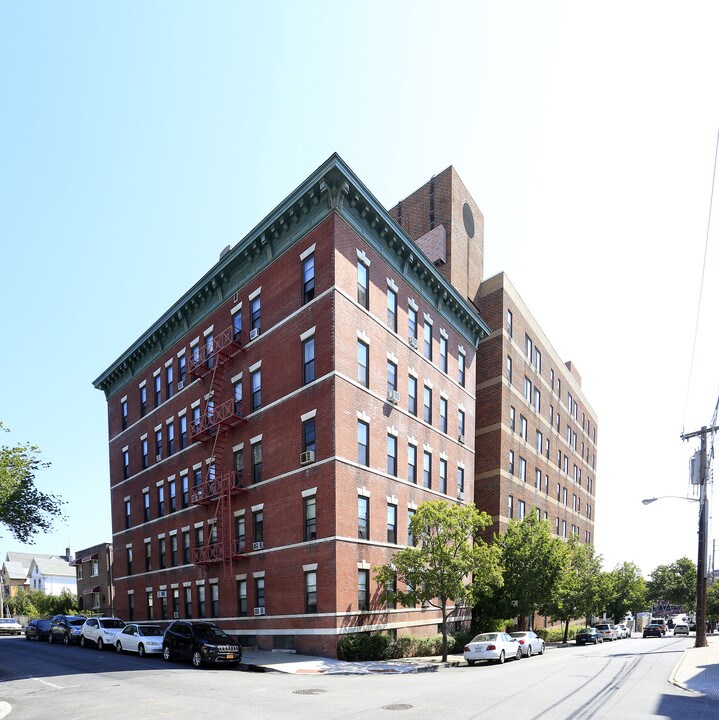 Sunnybrook Apartments in Mount Vernon, NY - Foto de edificio